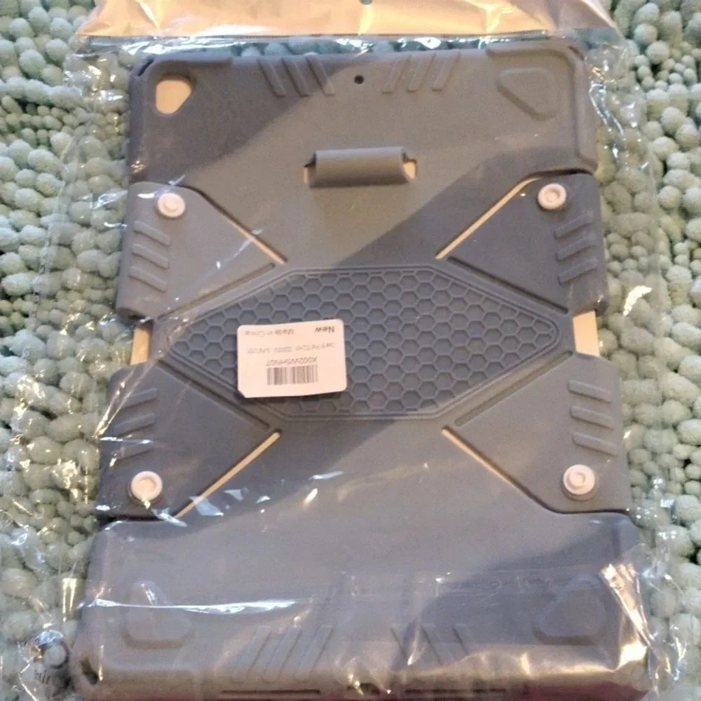 NWT Silicone Case for iPad 10.2 inch to 10.5 inch